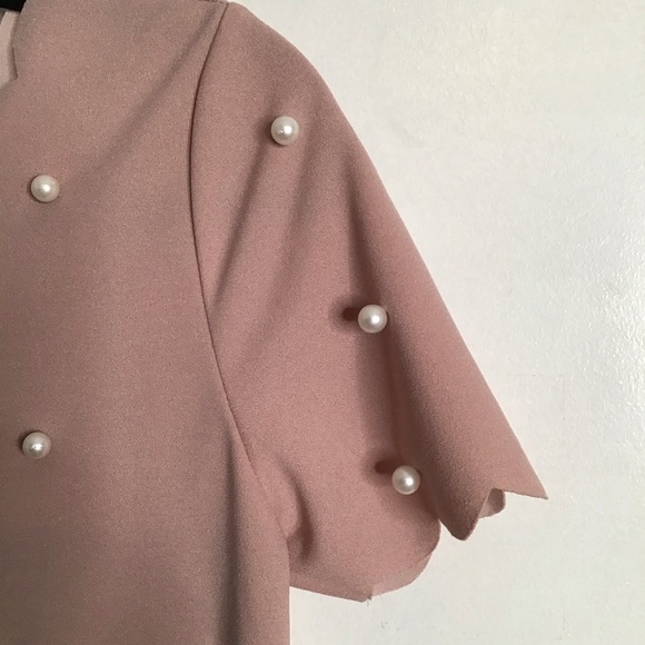 Dusty Rose Women’s Short Sleeves Top with Pearls US 8 - Picture 4 of 7